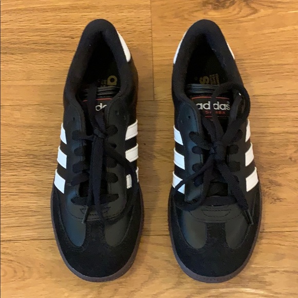 adidas black samba shoes
